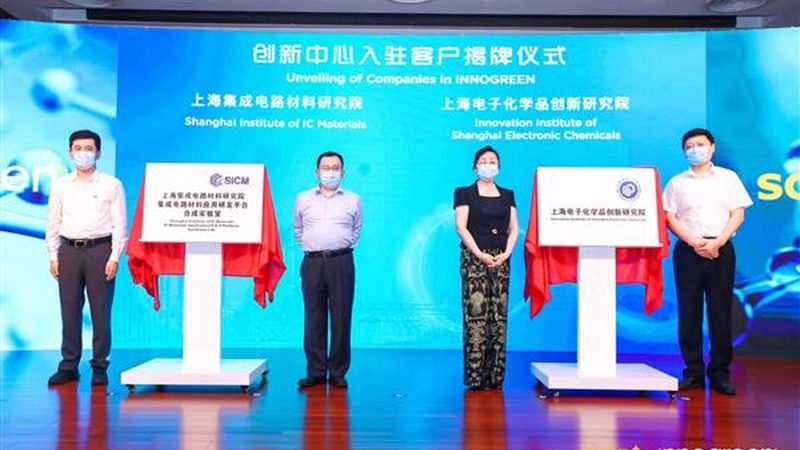 玻璃胶粘剂耐久性揭秘：如何挑选耐用品牌
